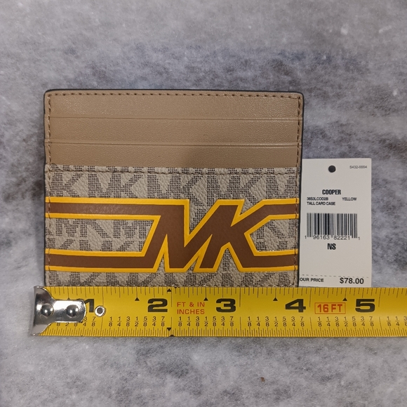 NWT Michael Kors Logo Card Holder - Picture 1 of 4